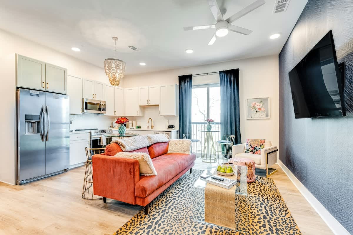 East Nashville Retreat・Selfie Wall・Rooftop Deck — Nashville, TN — vacation rental
