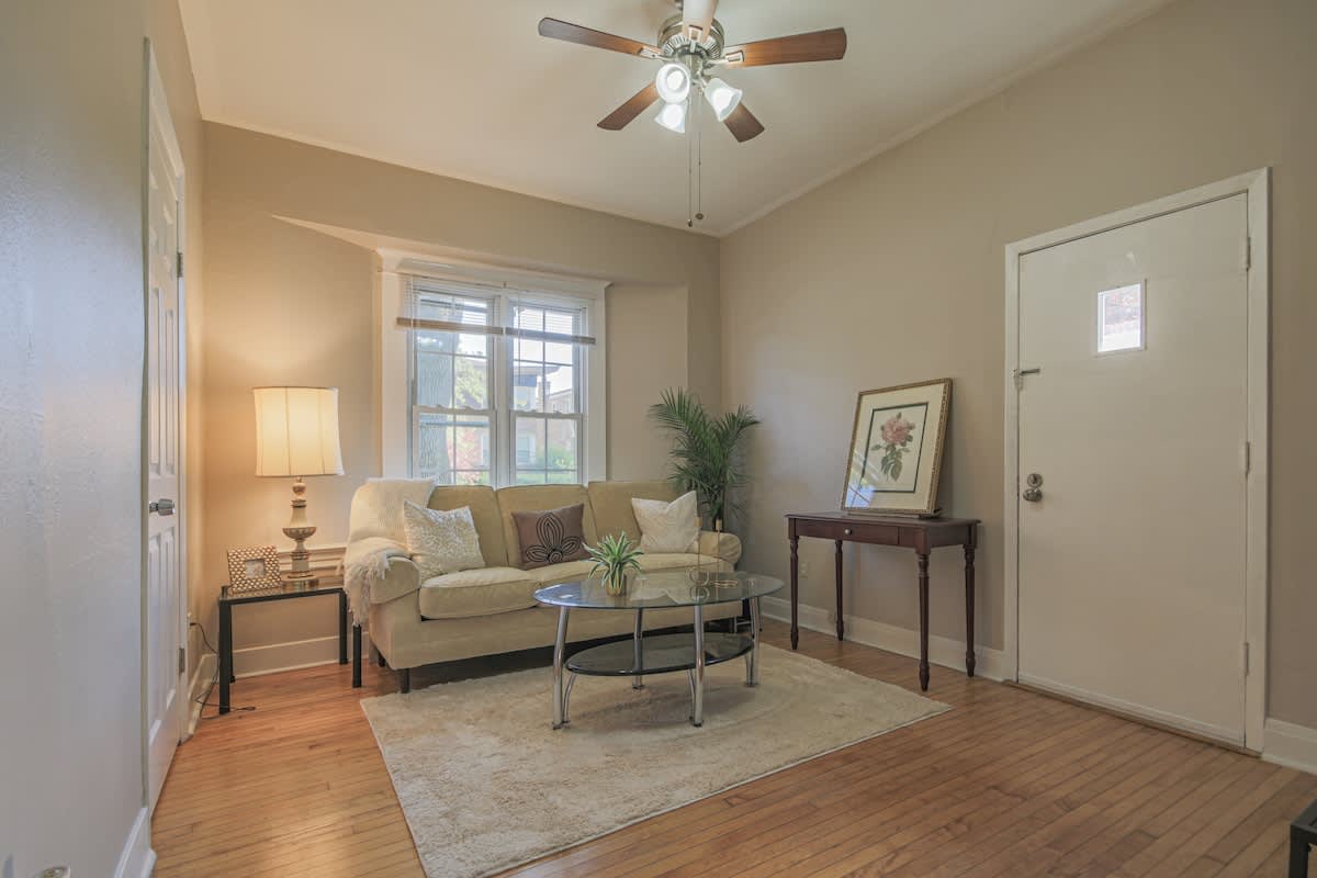 Serene One-Bedroom Home in Forest Park w/ Parking — Forest Park, IL — vacation rental