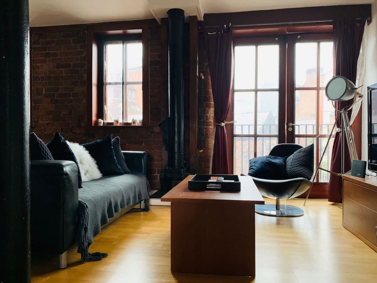 Boss Places converted warehouse-Mathew St. 2 bed