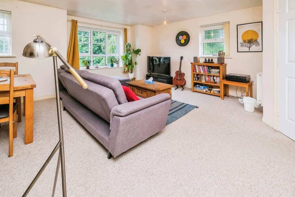 One Bed Sefton Park Free Parking Sleeps 4