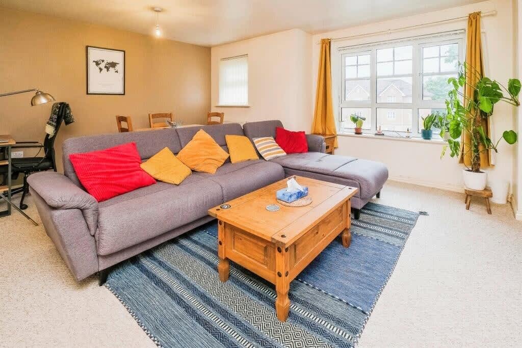 One Bed Sefton Park Free Parking Sleeps 4