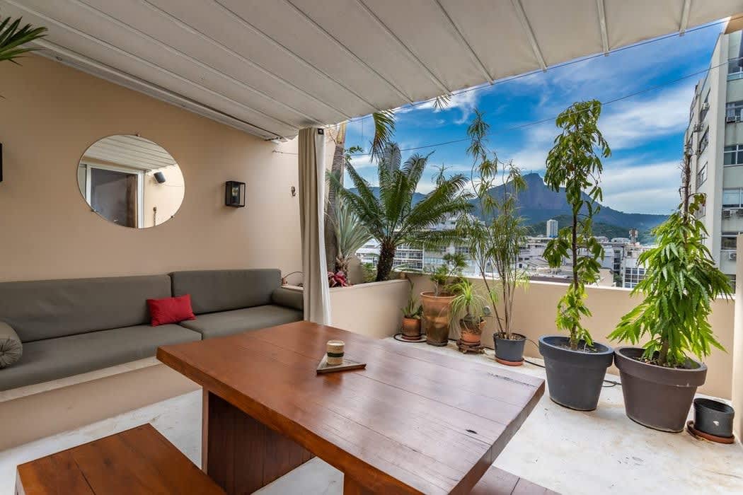 ADV003 Charming Penthouse with 2 suites in Ipanema