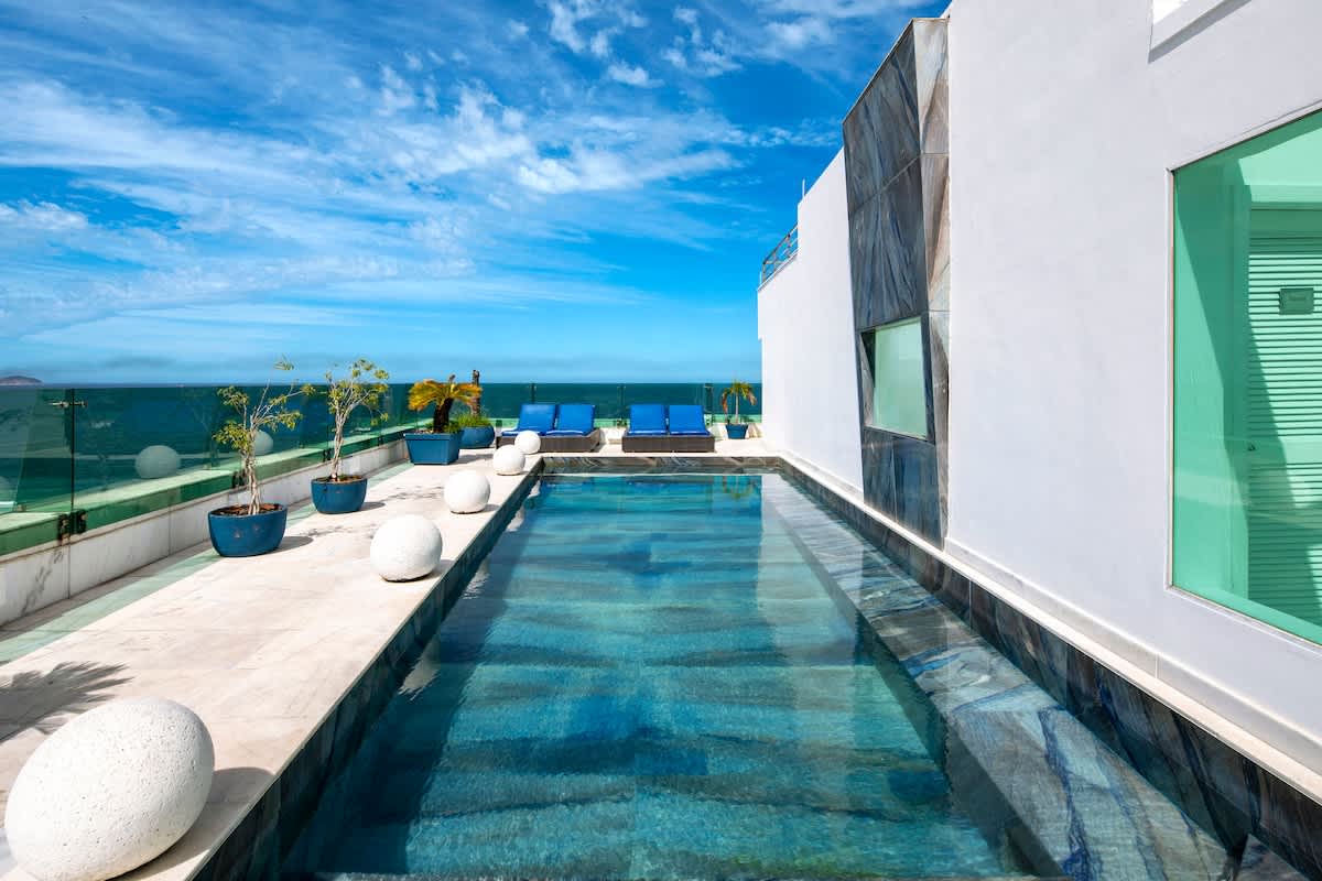 ADV001 Luxurious penthouse for 10 on Copa’s beach