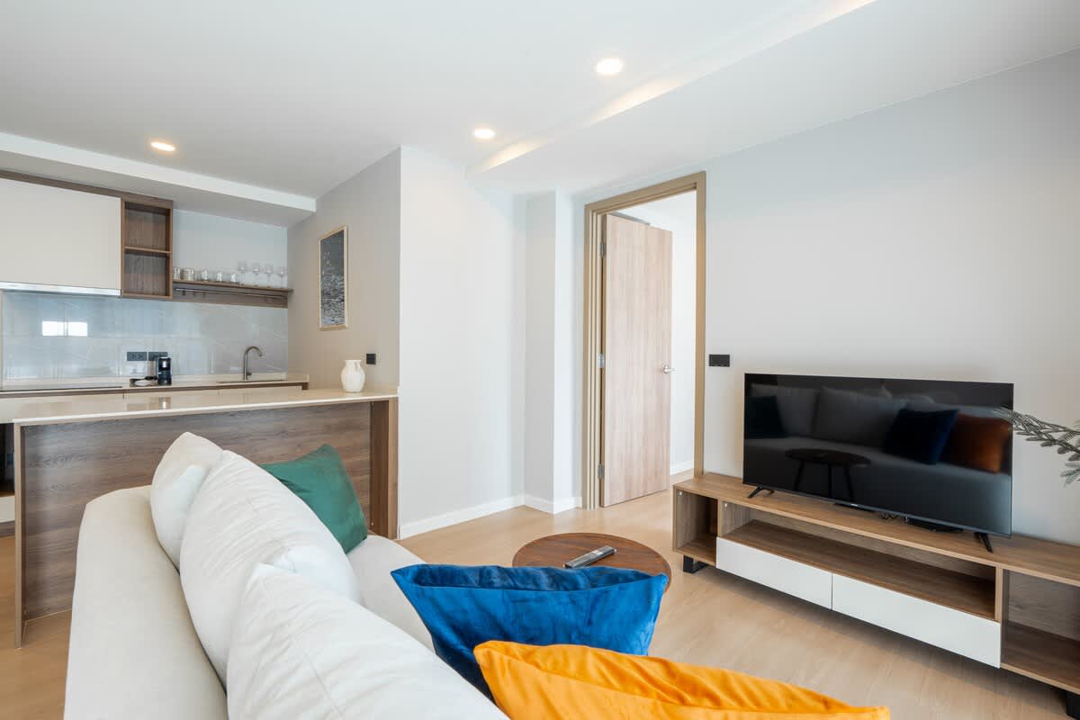 Bella Space Phuket, Boat Avenue — photo 12