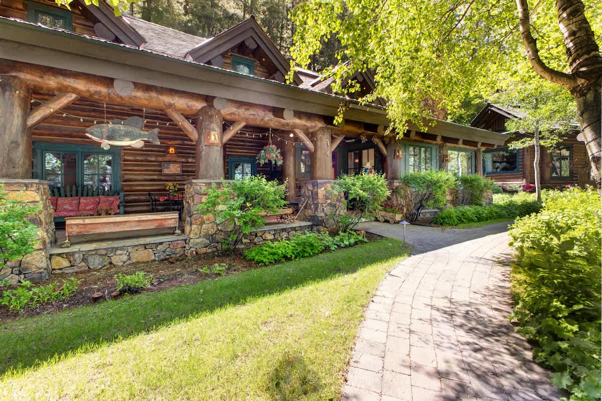 Abode at Silvertip