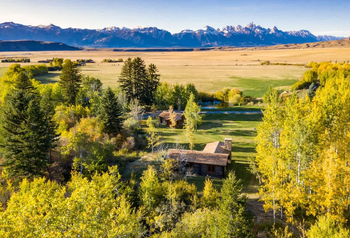 Abode at 7 Cabins