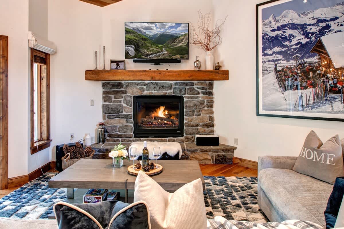 Abode on Doe Pass