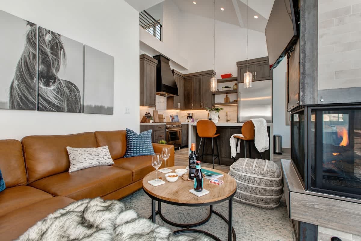 Abode at King’s Crown