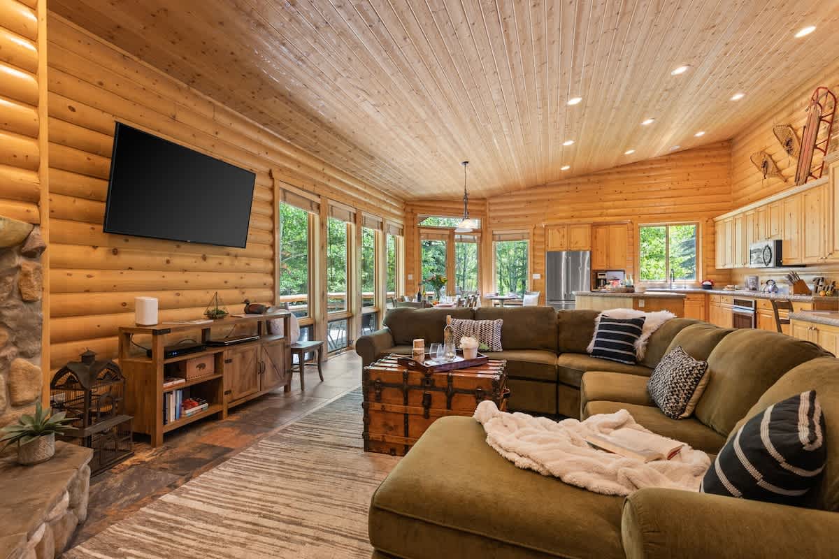 Abode at Snow Cloud