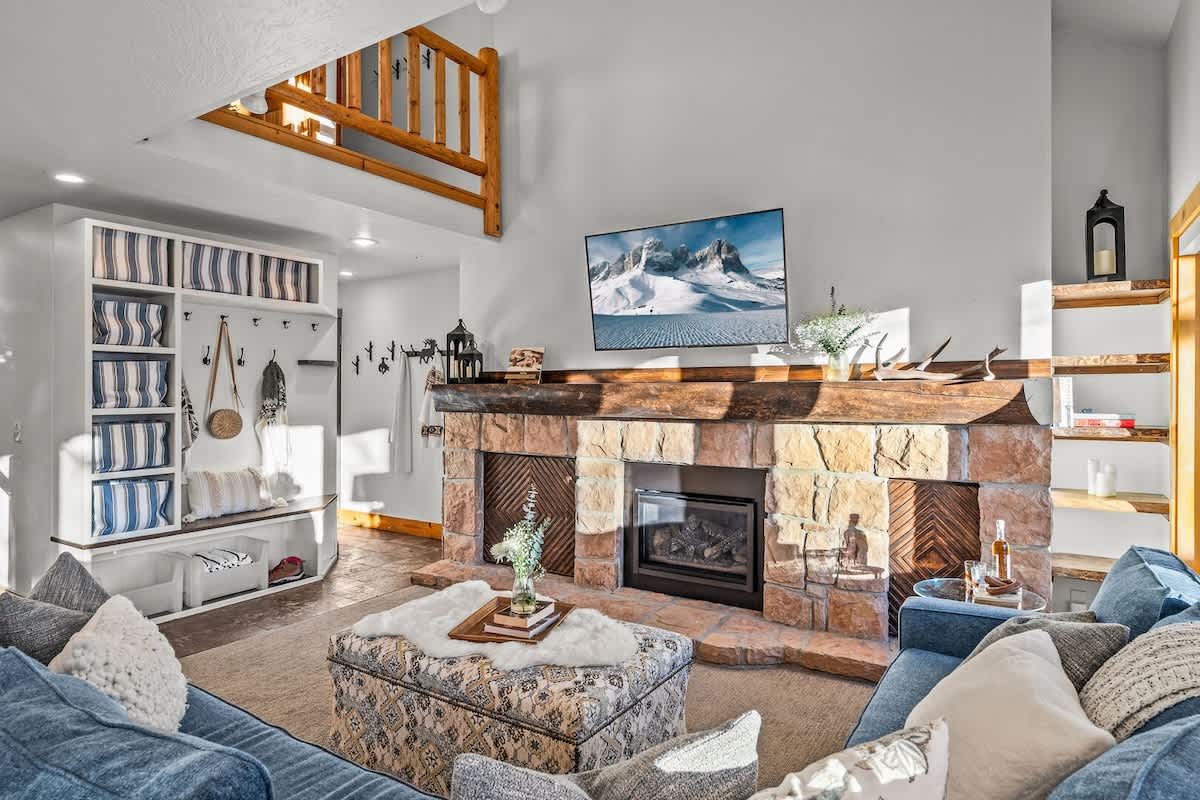 Abode at Crestview