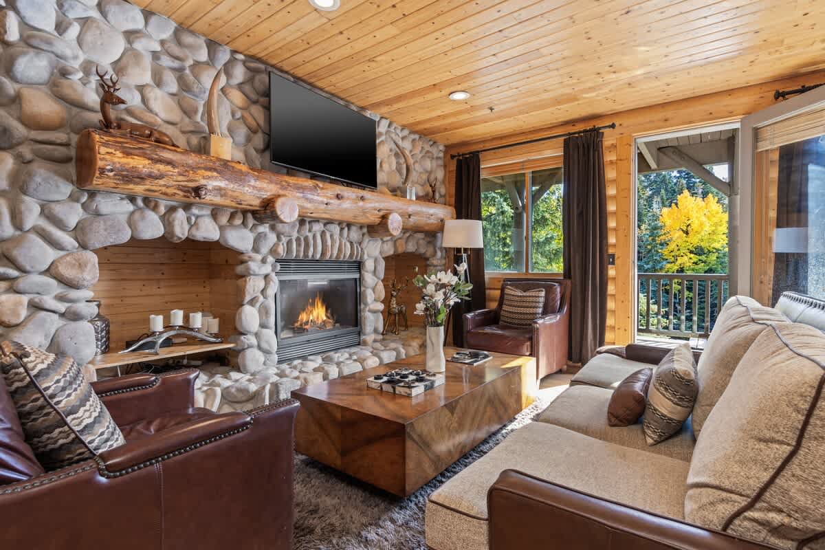 Abode at Black Bear 308