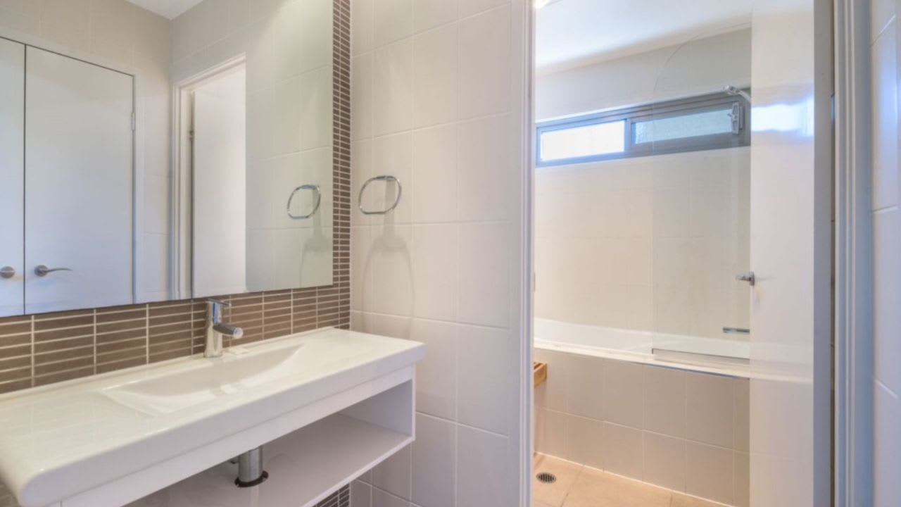 Moffat Retreat Stylish 3BR Beach Home
