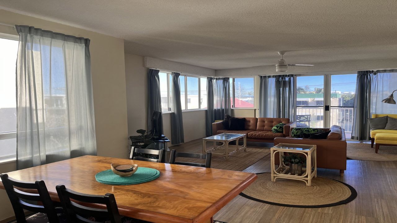 Central Caloundra Apt, Pool & Beach