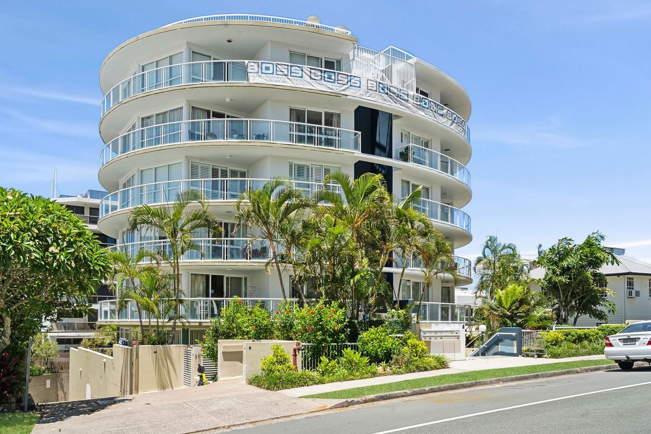 Pumicestone U6 Balcony & Water Views