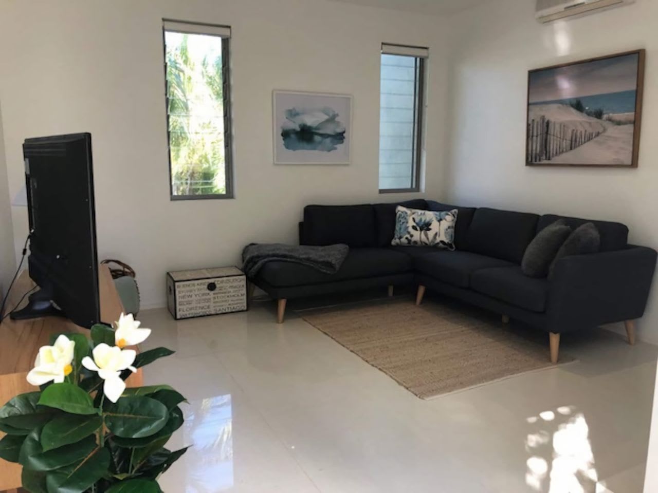 Coastal Chic with Heated Pool Quiet Location
