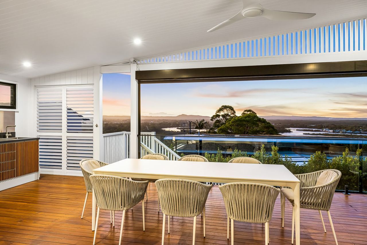 Sunset Lagoon Noosa Luxury with Stunning Views
