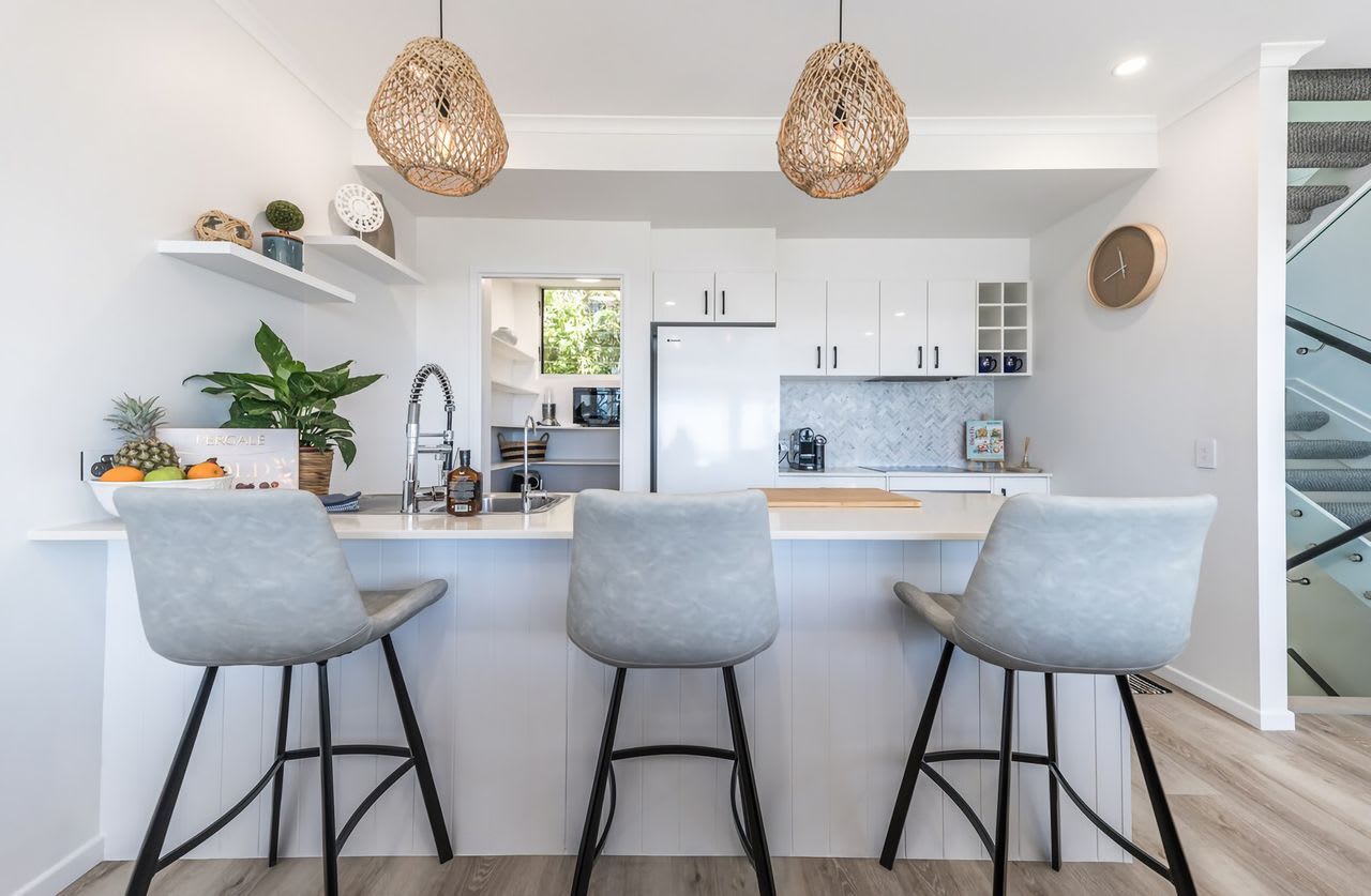 10 Andari Sunshine Beach Beachside Luxury Home