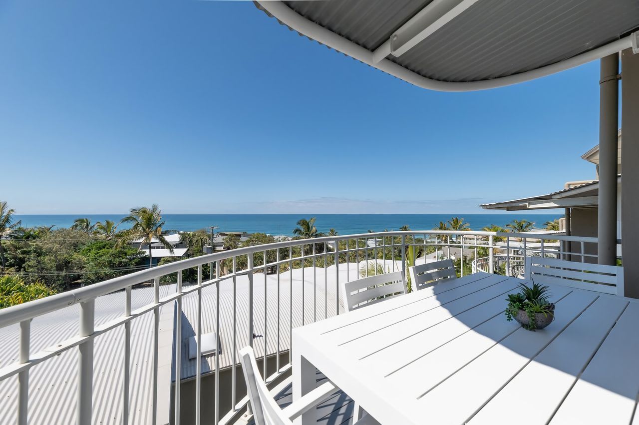 10 Andari Sunshine Beach Beachside Luxury Home