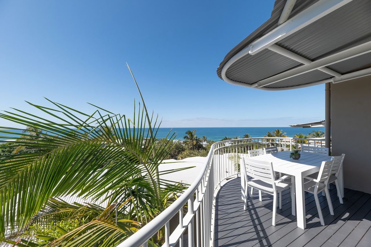 10 Andari Sunshine Beach Beachside Luxury Home