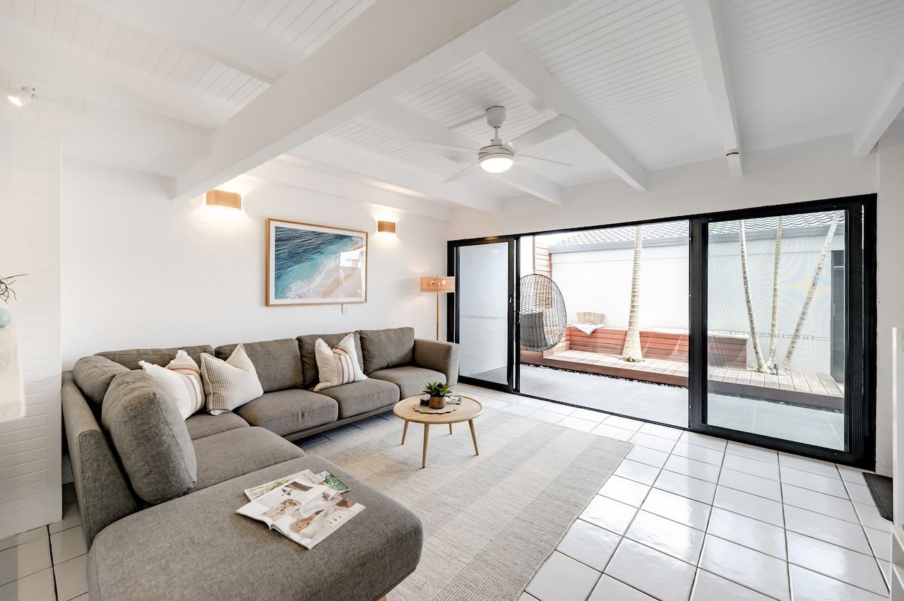 ‘Villa One’ Walk to Noosa Beach & Hastings Street