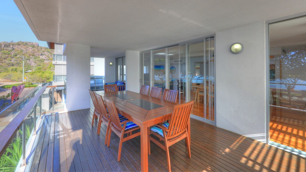 Maggies Beachfront Apt. 3