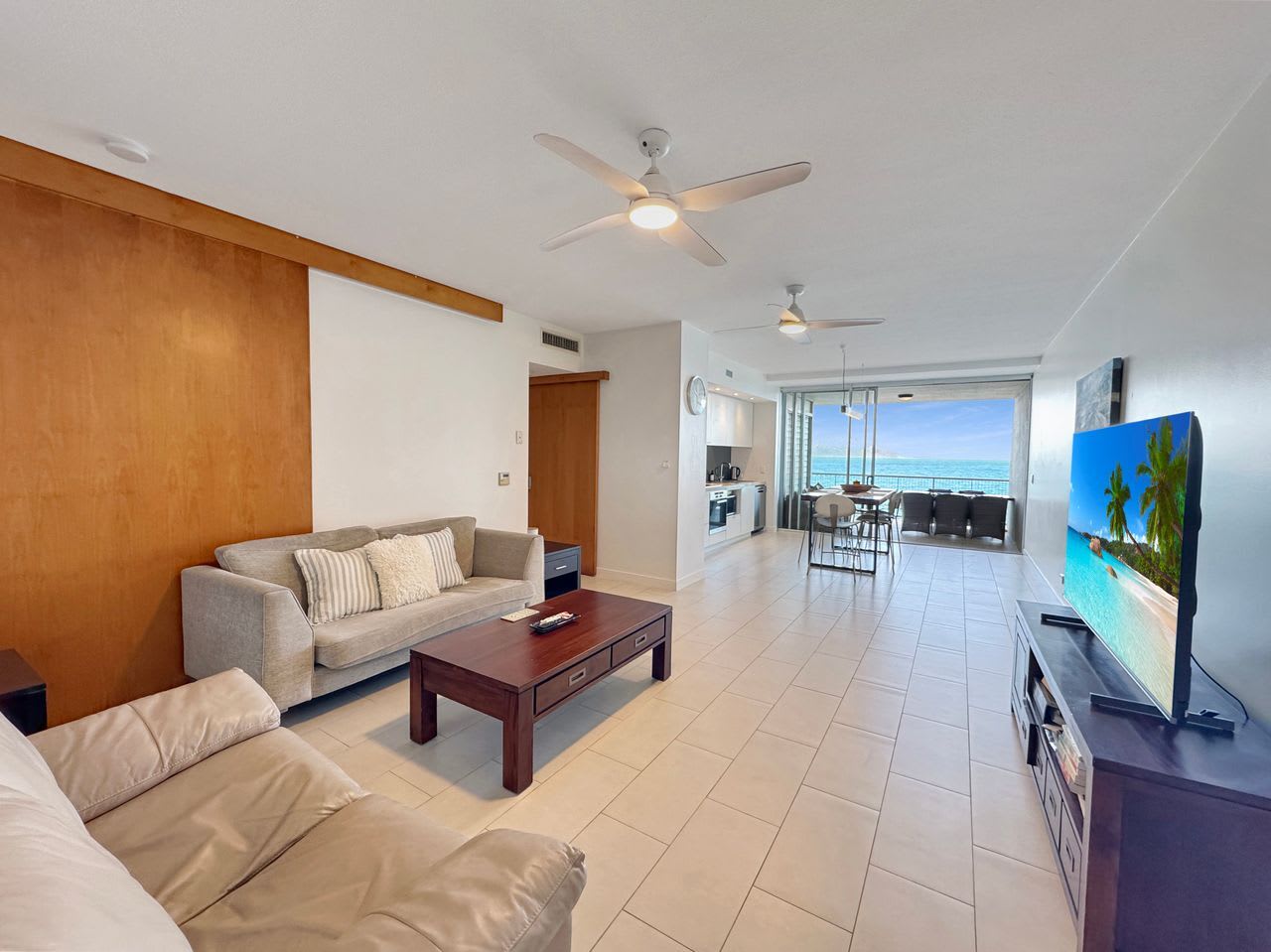 Bright Point 4204 Waterfront Retreat