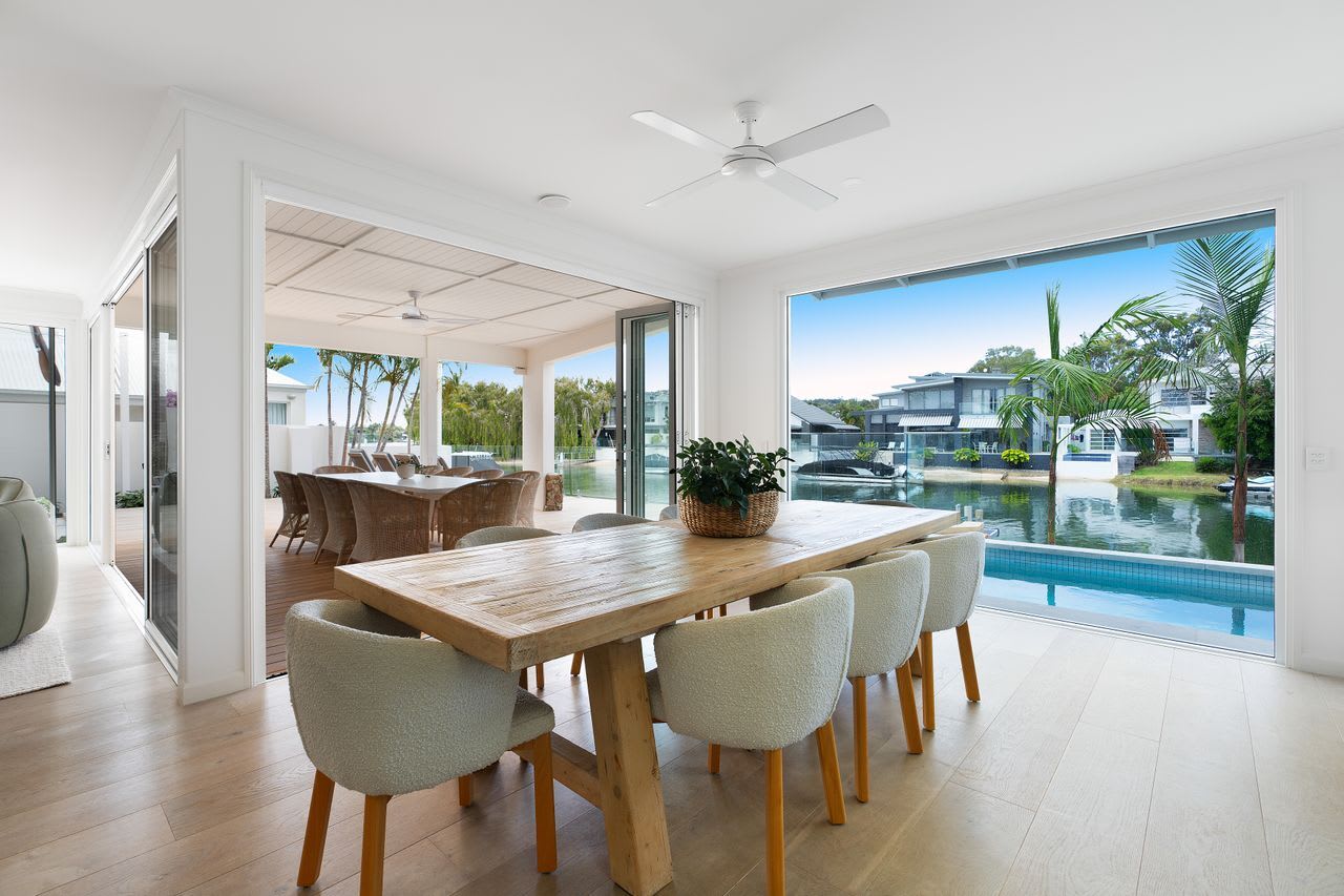 Lucy – 105 Noosa Parade