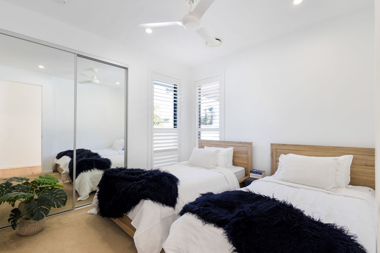 Hampton Beach House on the Waterfront – 3 Adelong