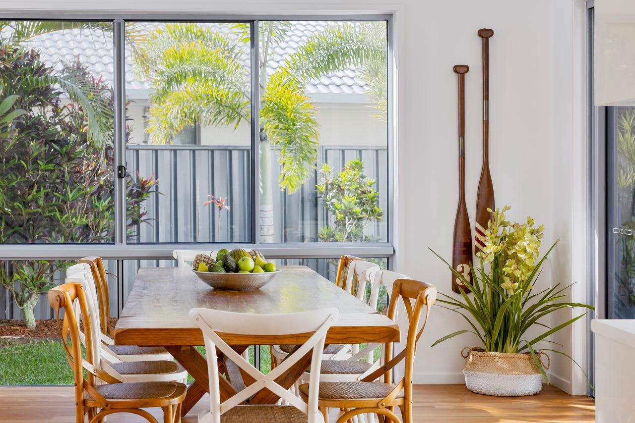 Hampton Beach House on the Waterfront – 3 Adelong