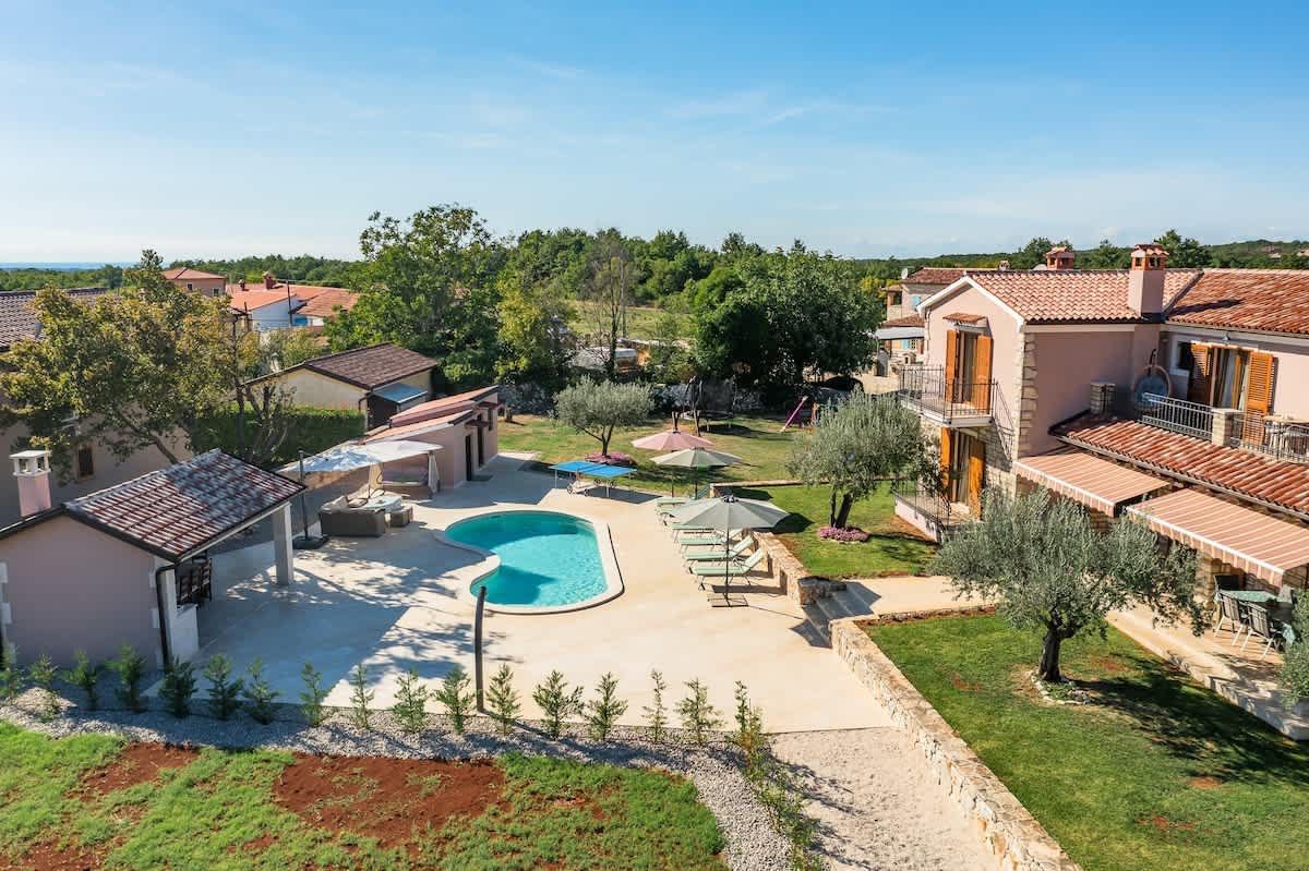 Villa Marijanin vrt with pool in Tinjan, istria
