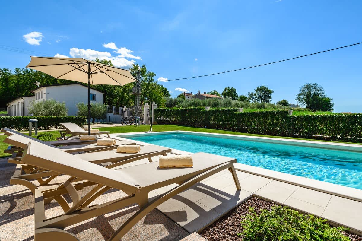 Premium Apartment Silvia with pool property photo 3