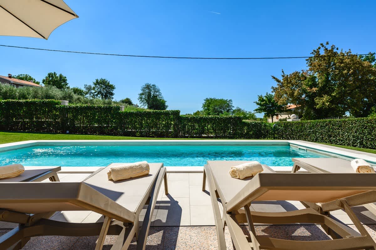 Premium Apartment Silvia with pool property photo 1