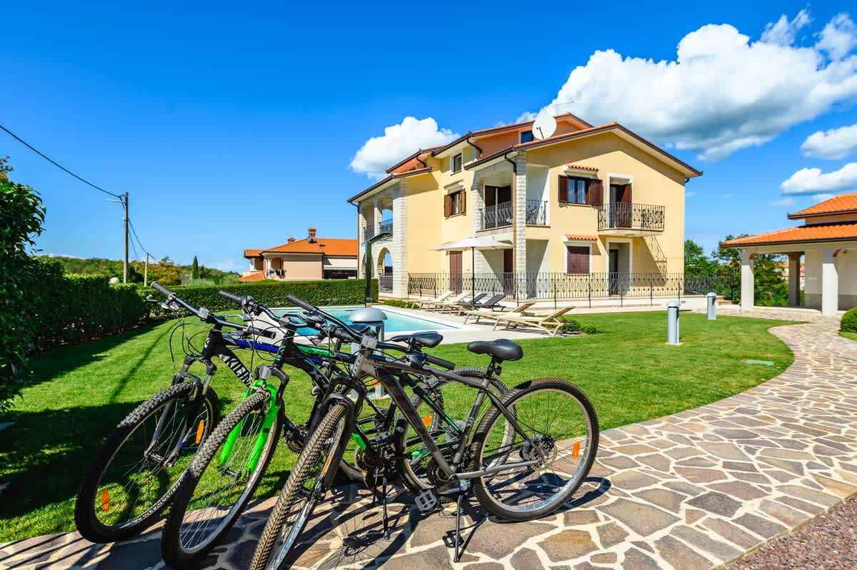 Premium Apartment Silvia with pool property photo 5