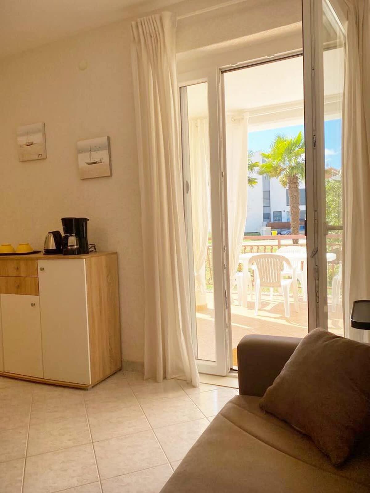 Apartment Iris property photo 3