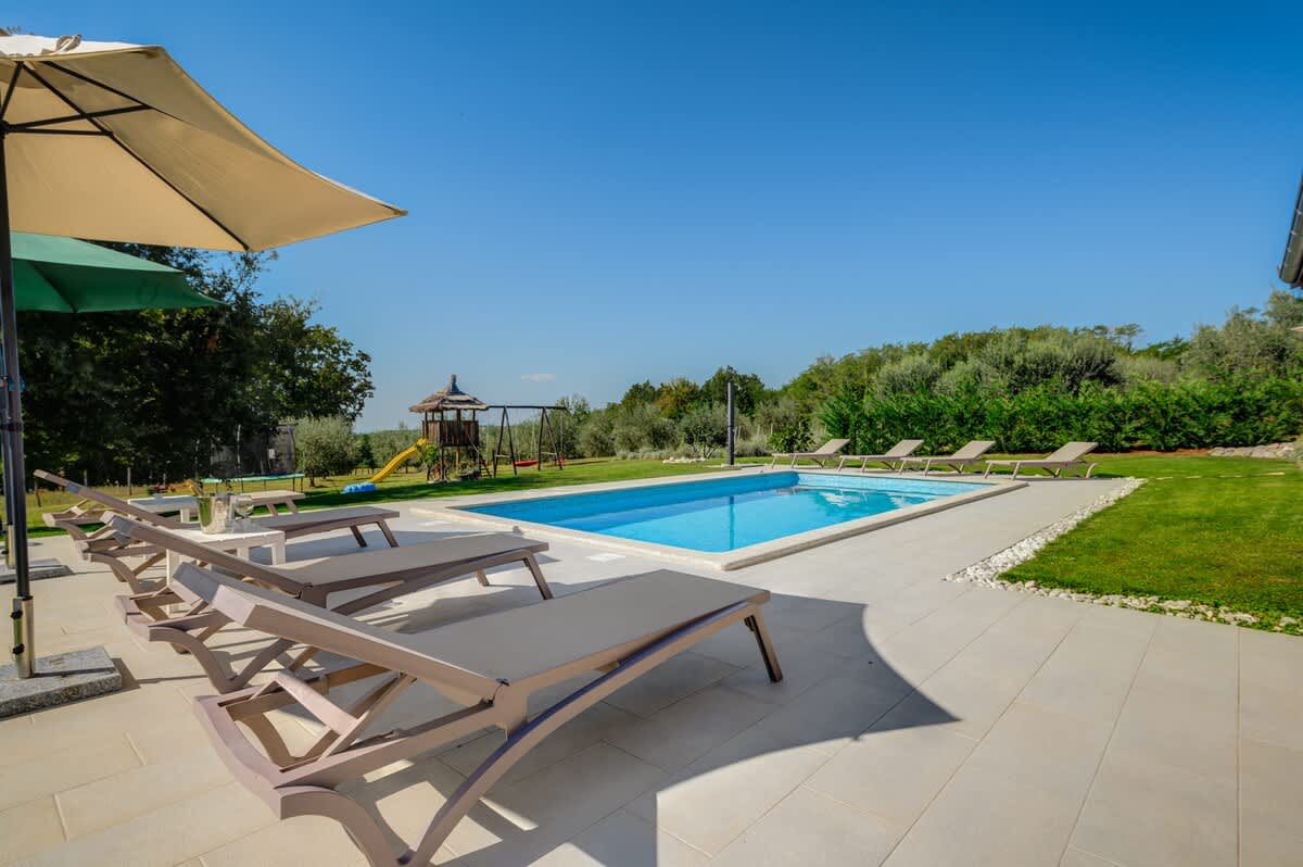 Villa Stella Polaris with pool in Visnjan, Istria property photo 3