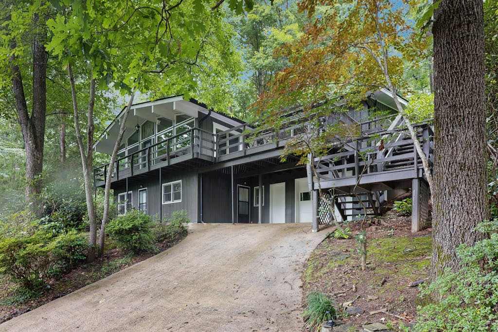The NC Treehouse Upper 