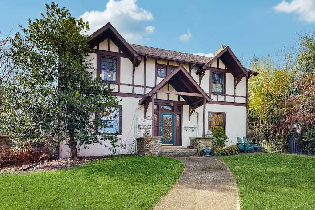 Love Lane Tudor 