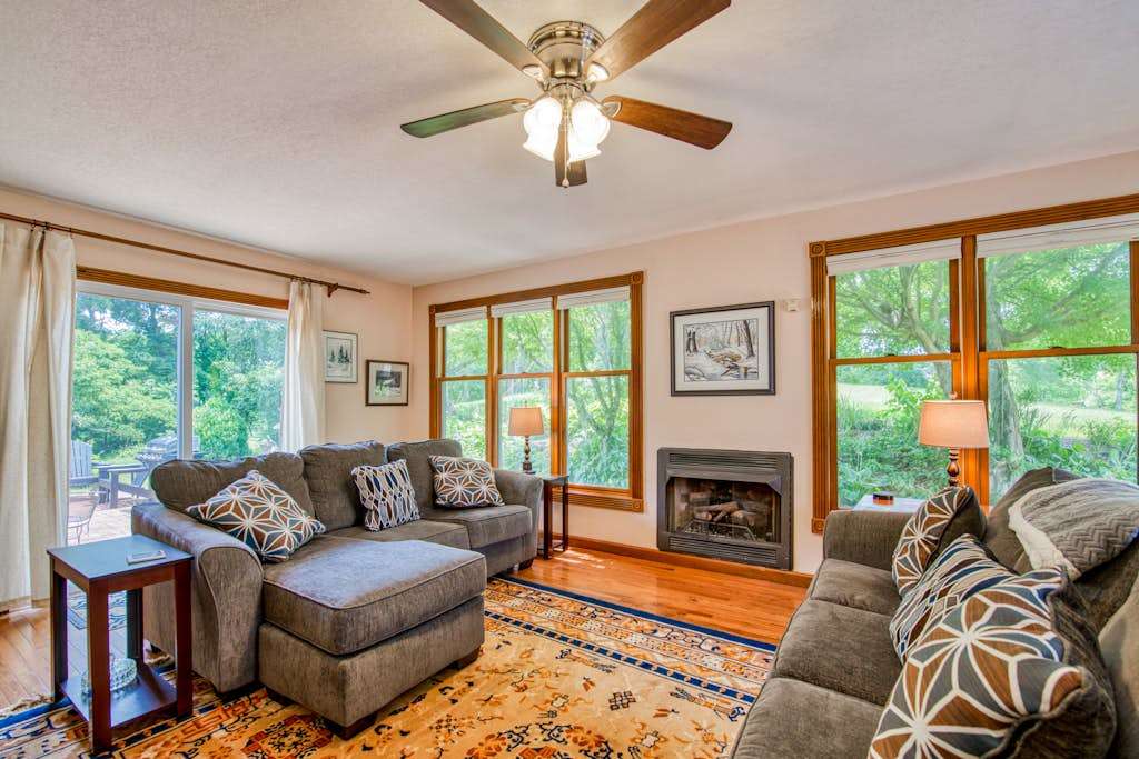 Charming home with fireplace, central AC, W&D, & fast WiFi