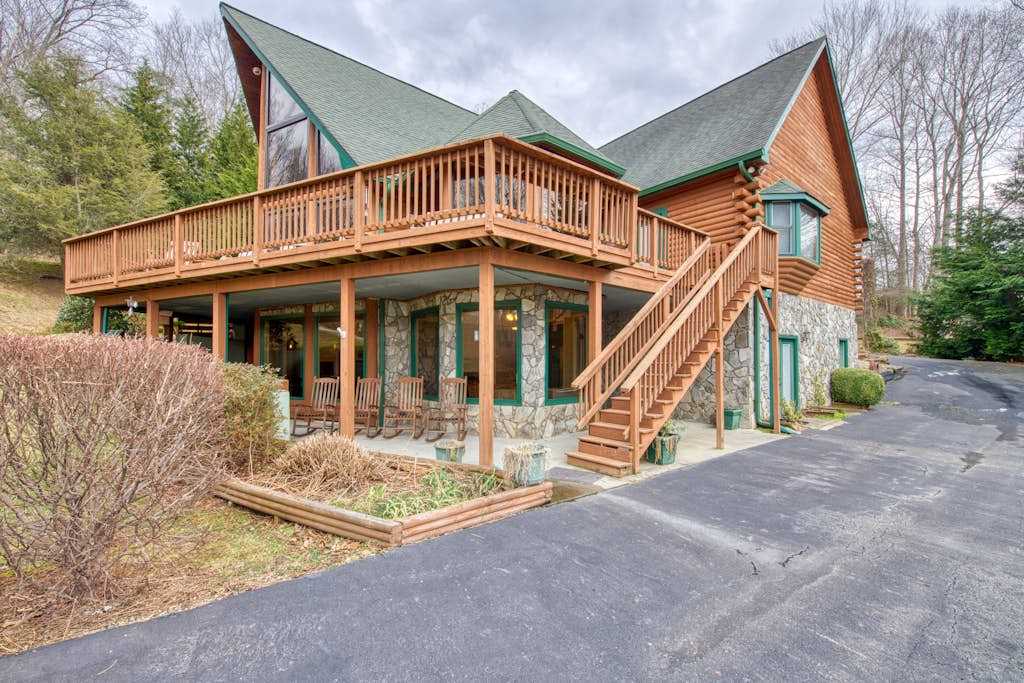 Samuel Court Cabin 