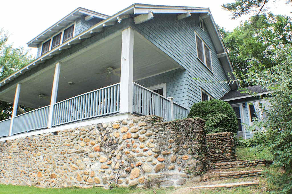 Holler Cottage 
