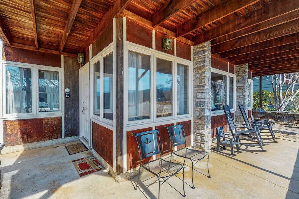 Morris Villa Lower 