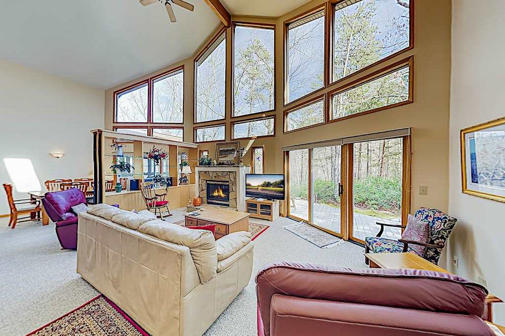 Spacious Narnia on Earth by Lake Lure Beach with Gym, Hot Tub, Pools & Tennis