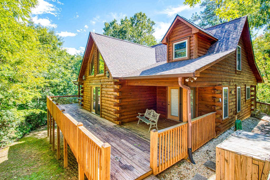 Mountain resort cabin on-site golf, pools, hot tub, sports courts - dog-friendly