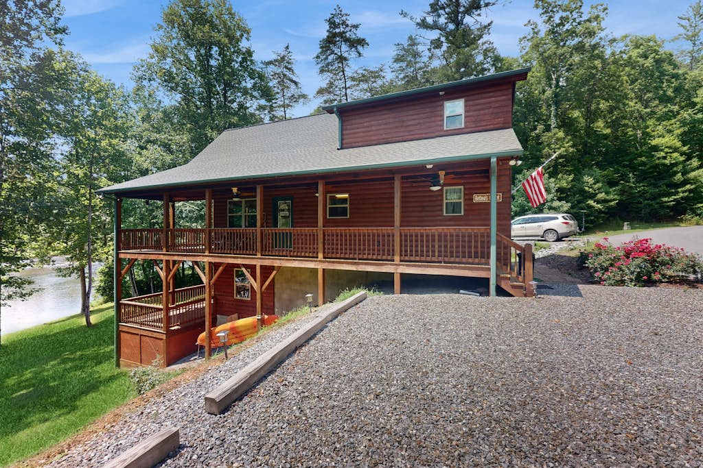 Talking River Chalet 