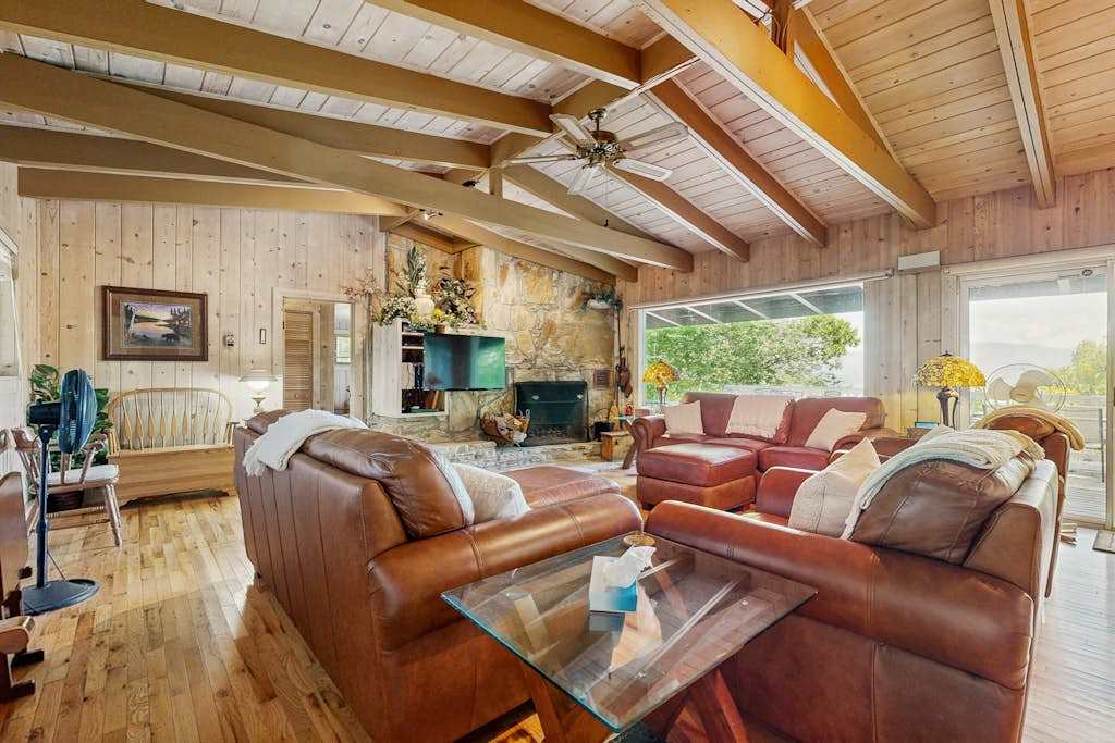 Vista Heights Retreat - mountain & lake views