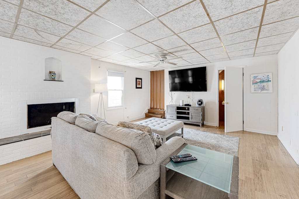 Charming dog friendly home in the Town of Dewey Beach with a washer & dryer
