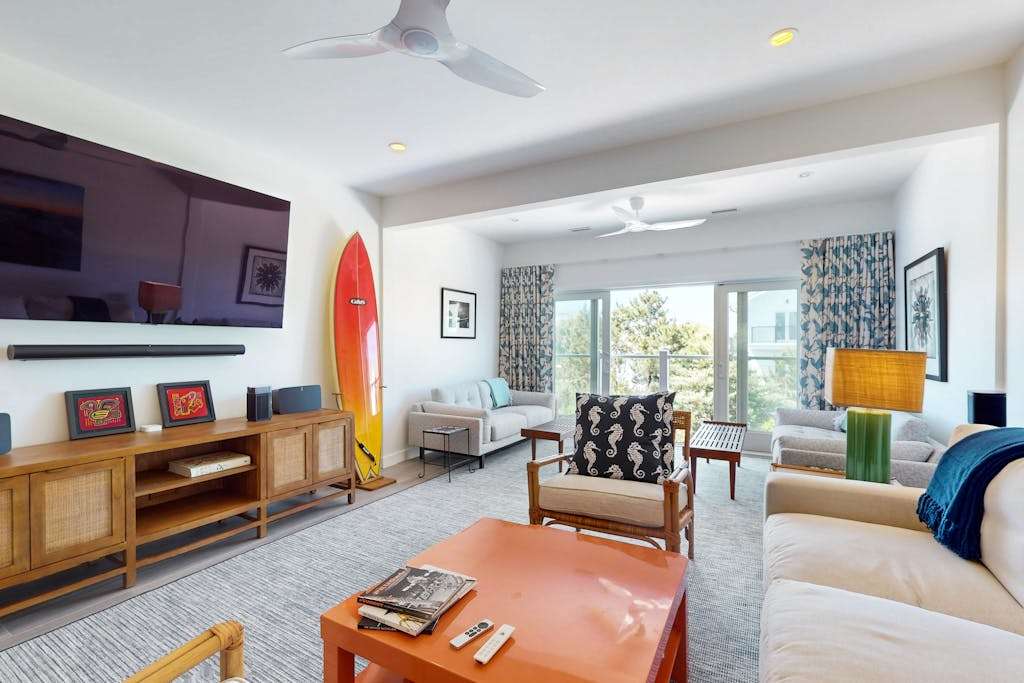 Town of Dewey Beach Inviting newly renovated townhouse with ocean views