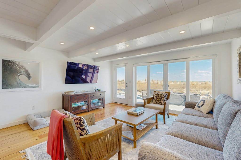 Town of Dewey Beach spacious townhouse with ocean views & beach access
