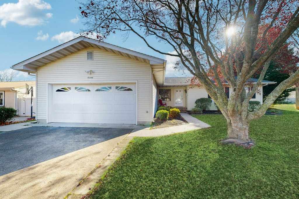 The Villages of Five Points condo with community pools tennis courts & shops