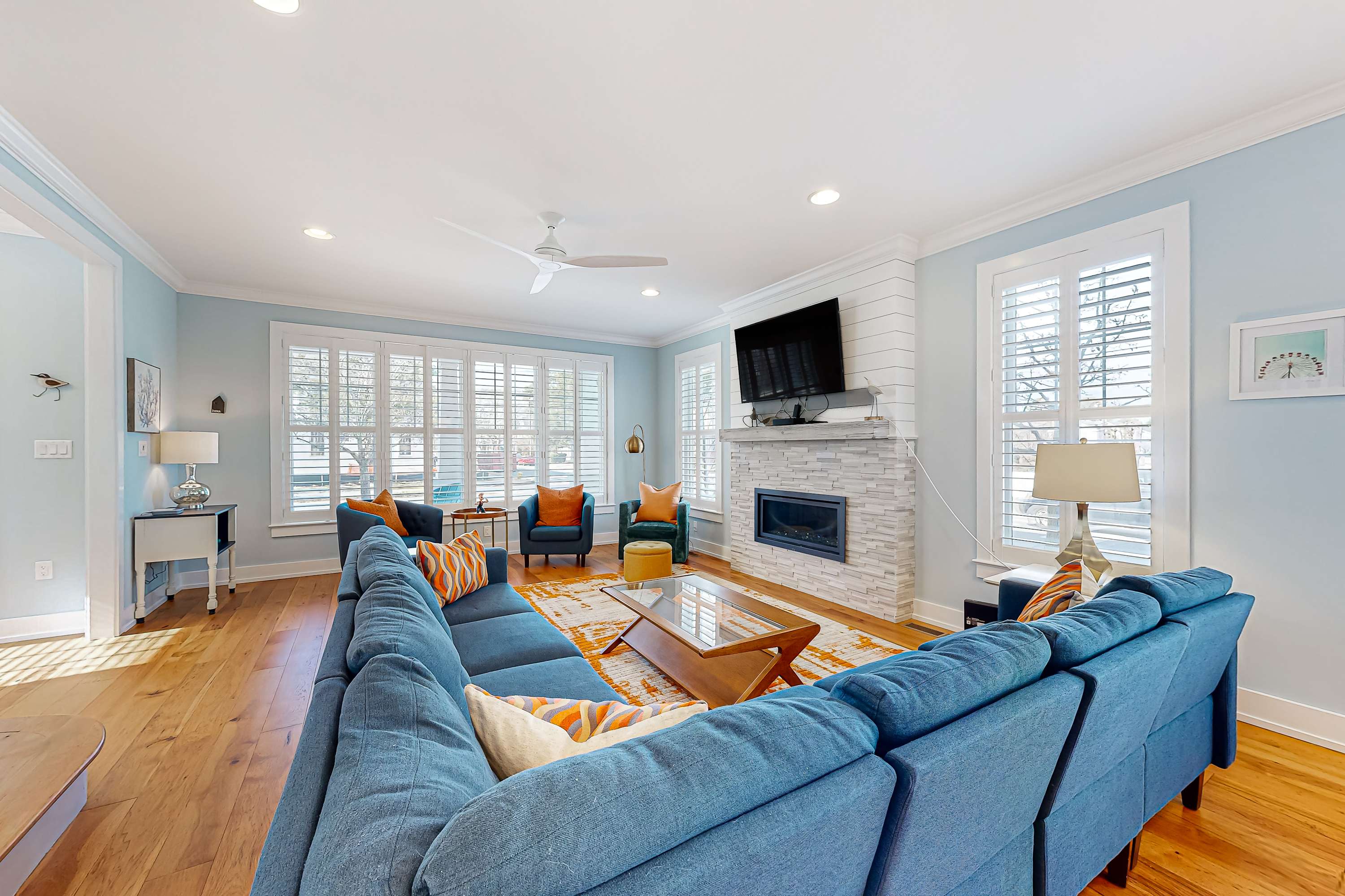 Coastal Elegance - Retreat Two Blocks from the S&